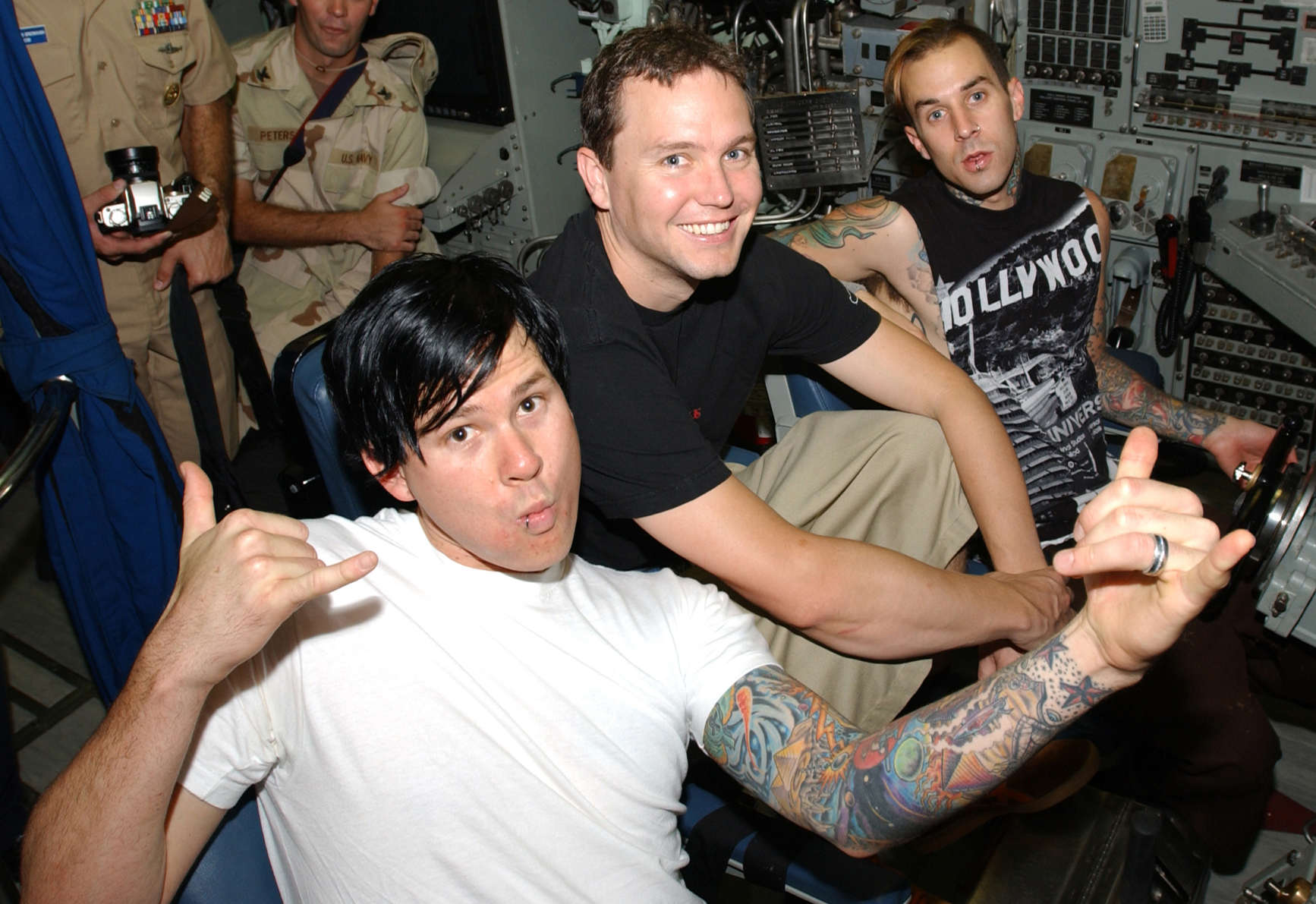 Tom DeLonge, Mark Hoppus และ Travis Barker สมาชิก Blink-182