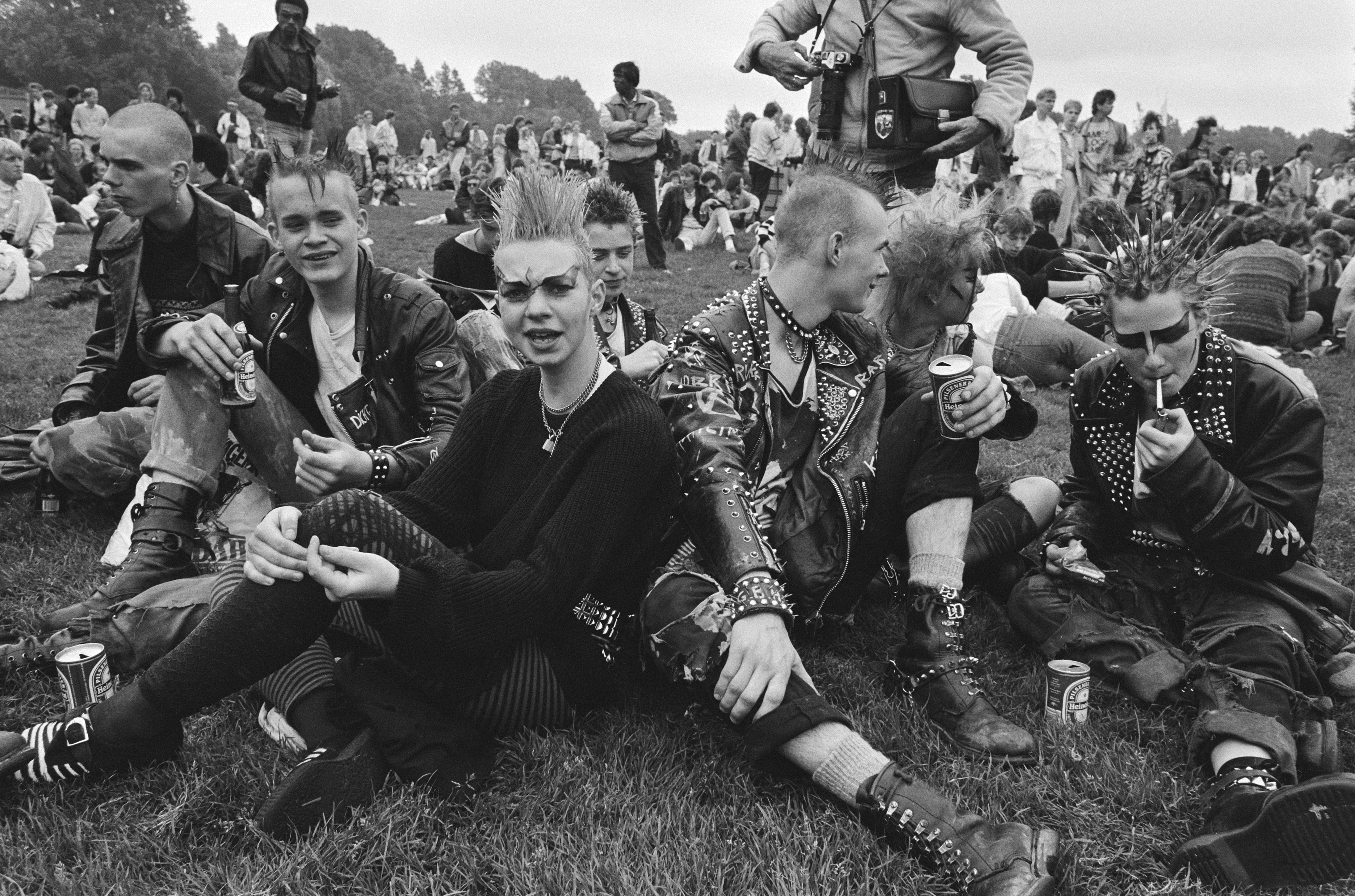 กลุ่มวัยรุ่นพังก์ในงาน Parkpop ประเทศเนเธอร์แลนด์ ปี 1985